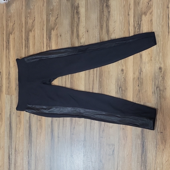 ATHLETA Black Faux Leather Tux Metro Leggings Pants with Back Pockets 456940 - Picture 2 of 13